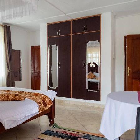 Riverside Resort Hotel Kabale Eksteriør bilde