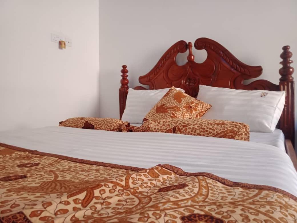 Riverside Resort Hotel Kabale Eksteriør bilde