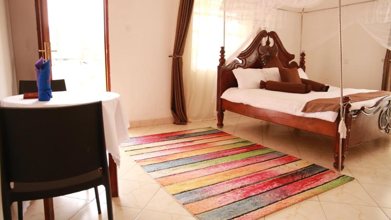 Riverside Resort Hotel Kabale Eksteriør bilde